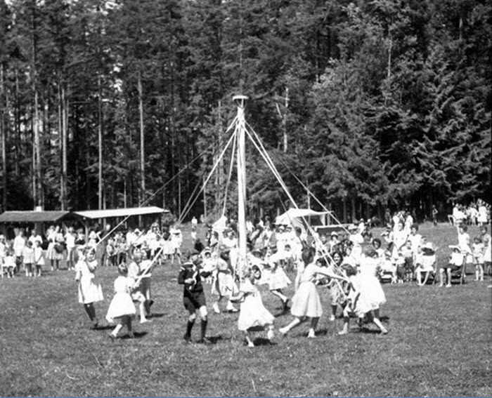 A Merrie May - New Exhibit at the White Rock Museum - Explore White Rock